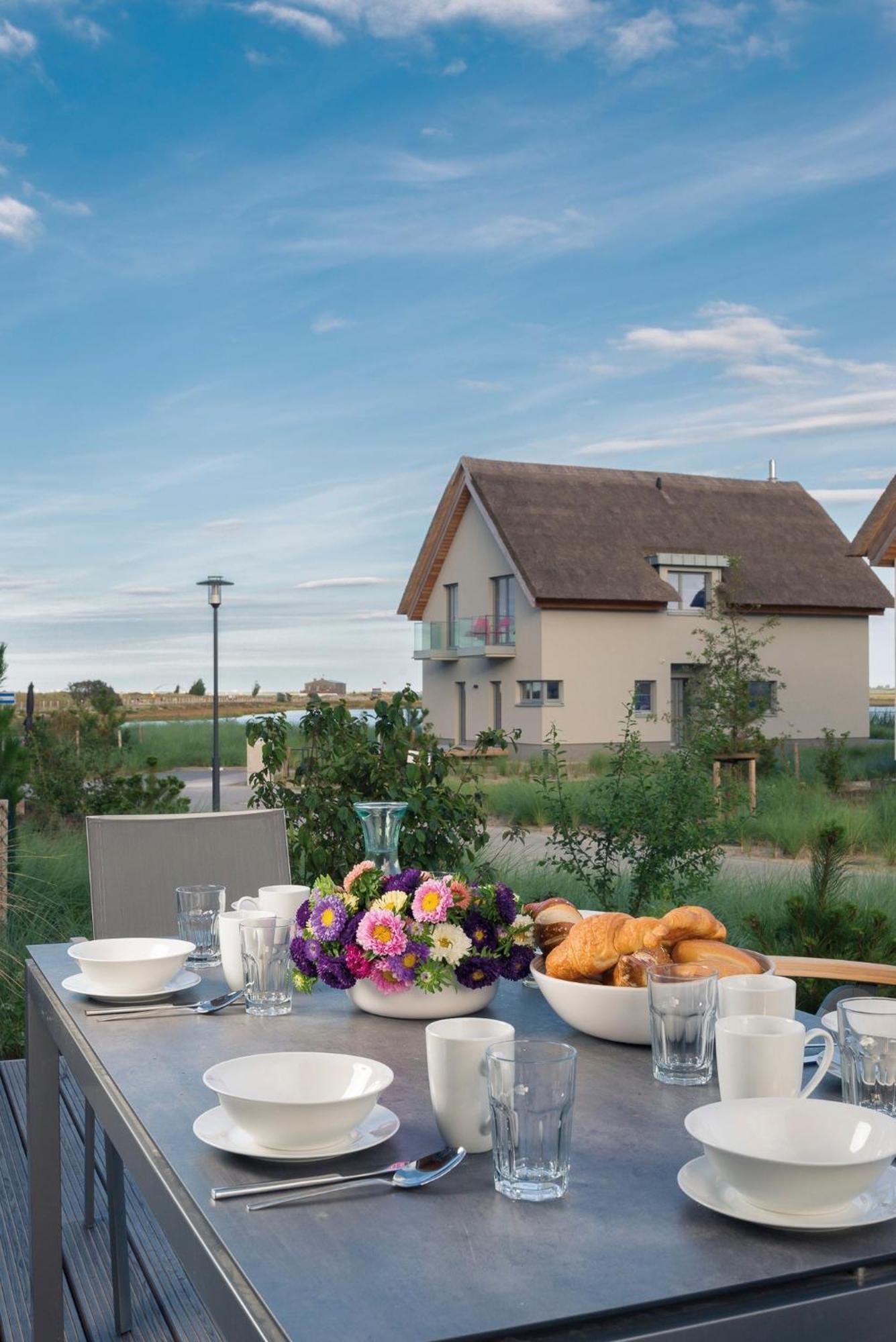 Ostsee - Reetdachhaus Nr 36 "Warder" Im Strand Resort Heiligenhafen Eksteriør bilde