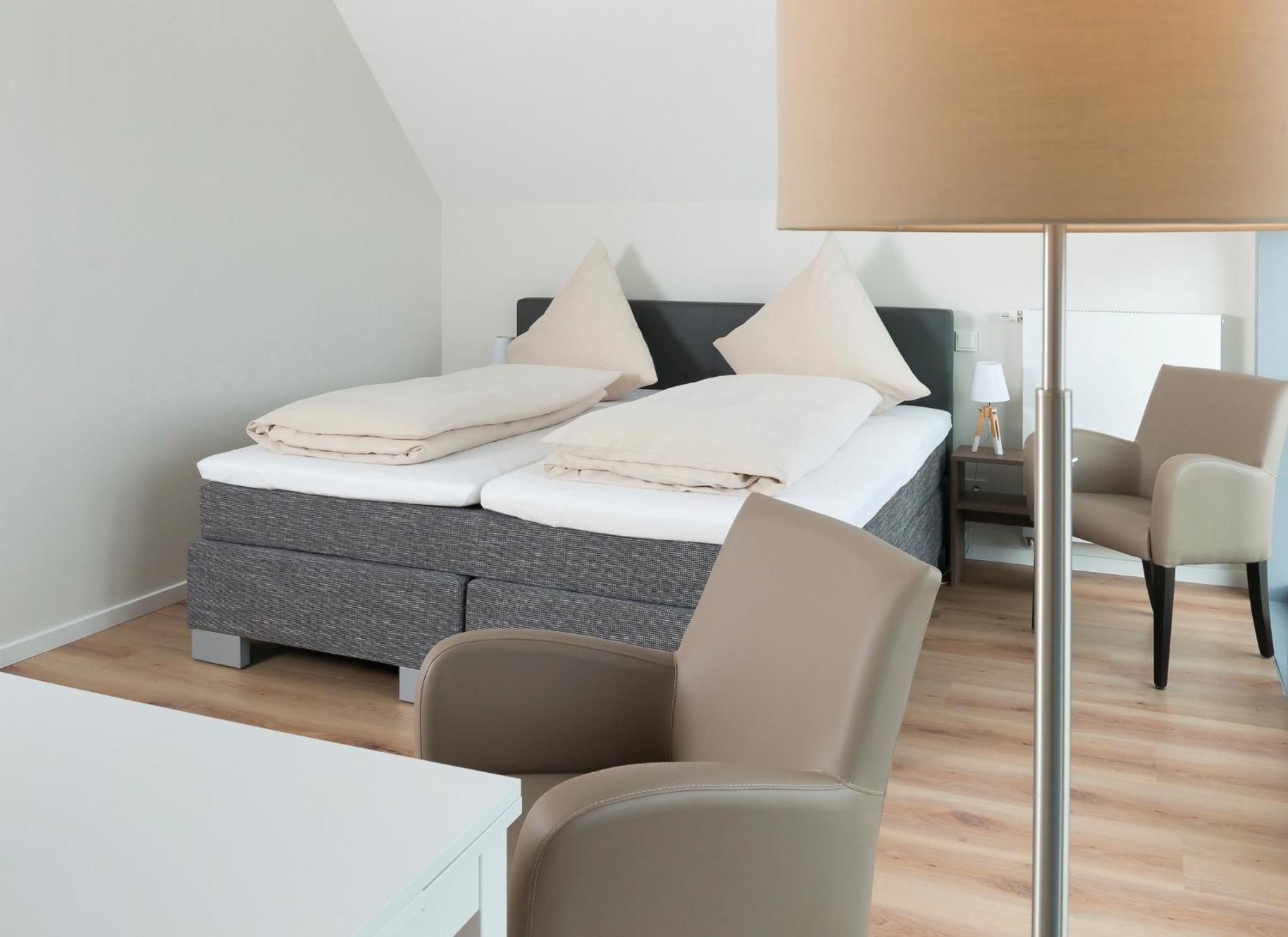 Ostsee - Reetdachhaus Nr 36 "Warder" Im Strand Resort Heiligenhafen Eksteriør bilde